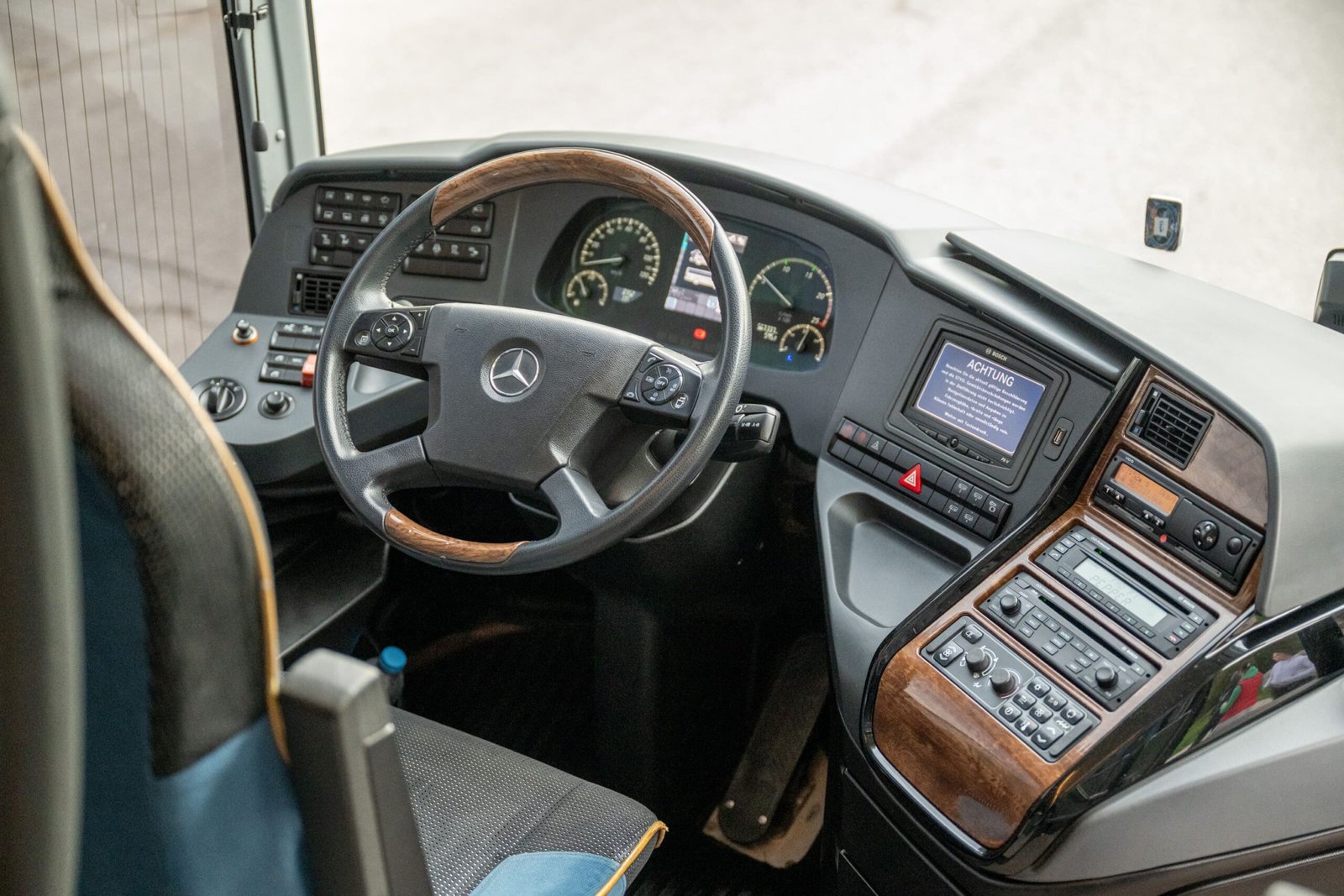 Mercedes Benz Travego_Apollon_Elite3